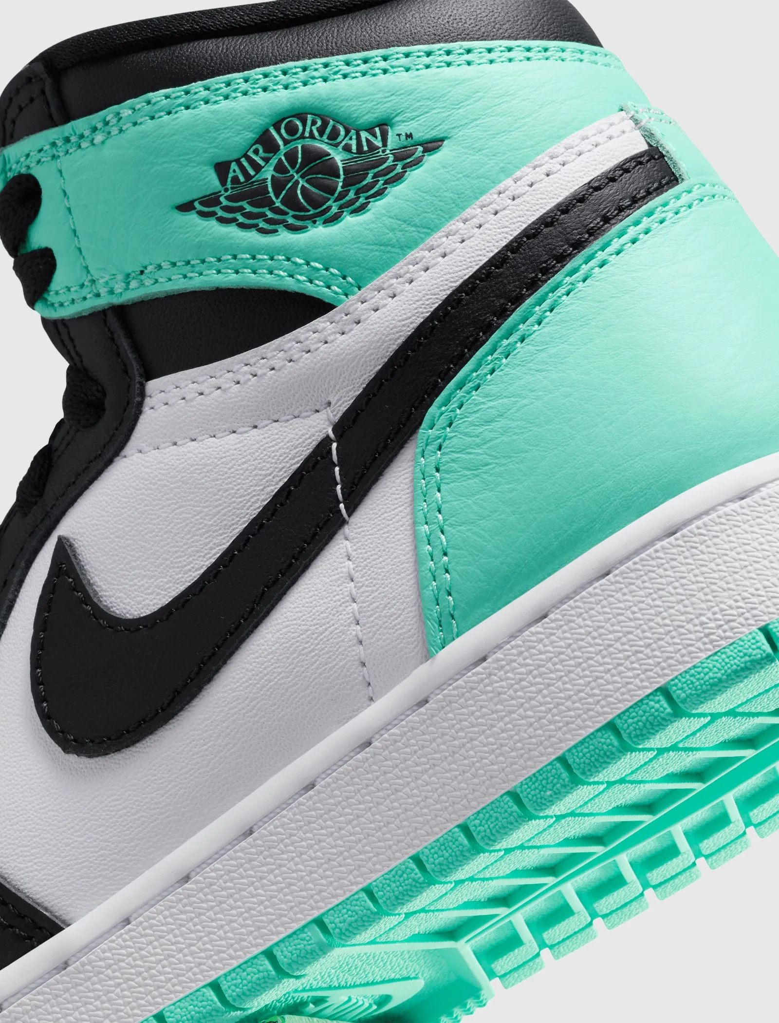 AIR JORDAN 1 RETRO HIGH OG GREEN GLOW GS