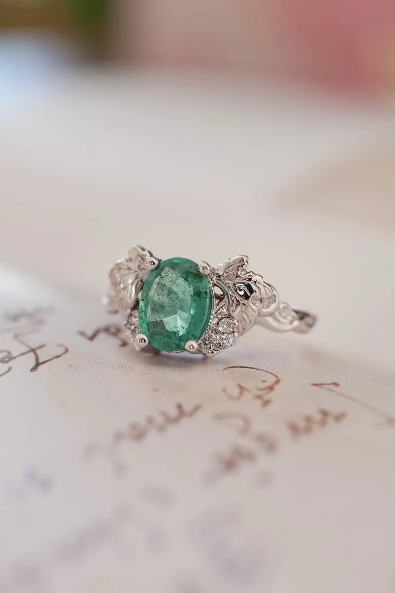 Oval cut emerald and diamonds engagement ring / Vineyard