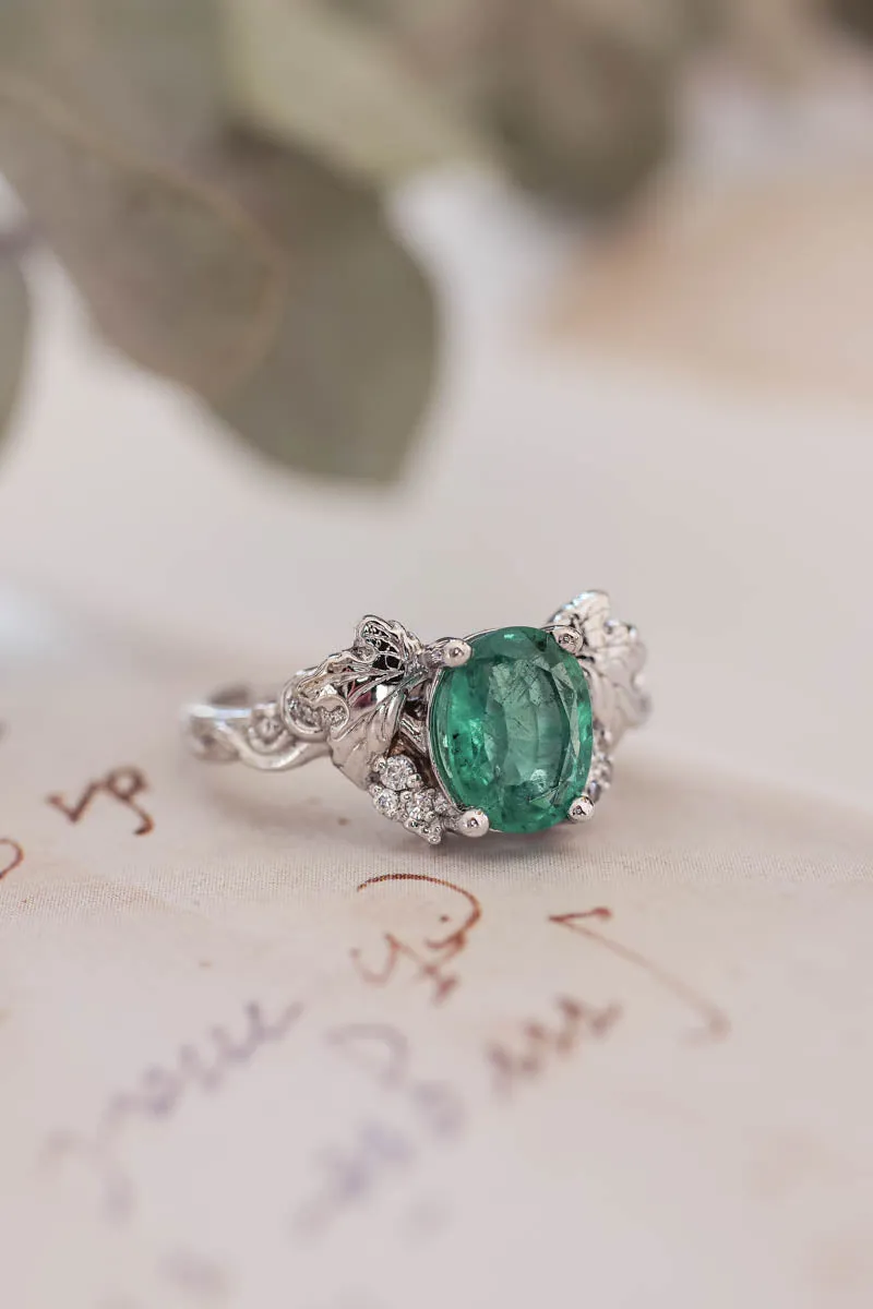 Oval cut emerald and diamonds engagement ring / Vineyard